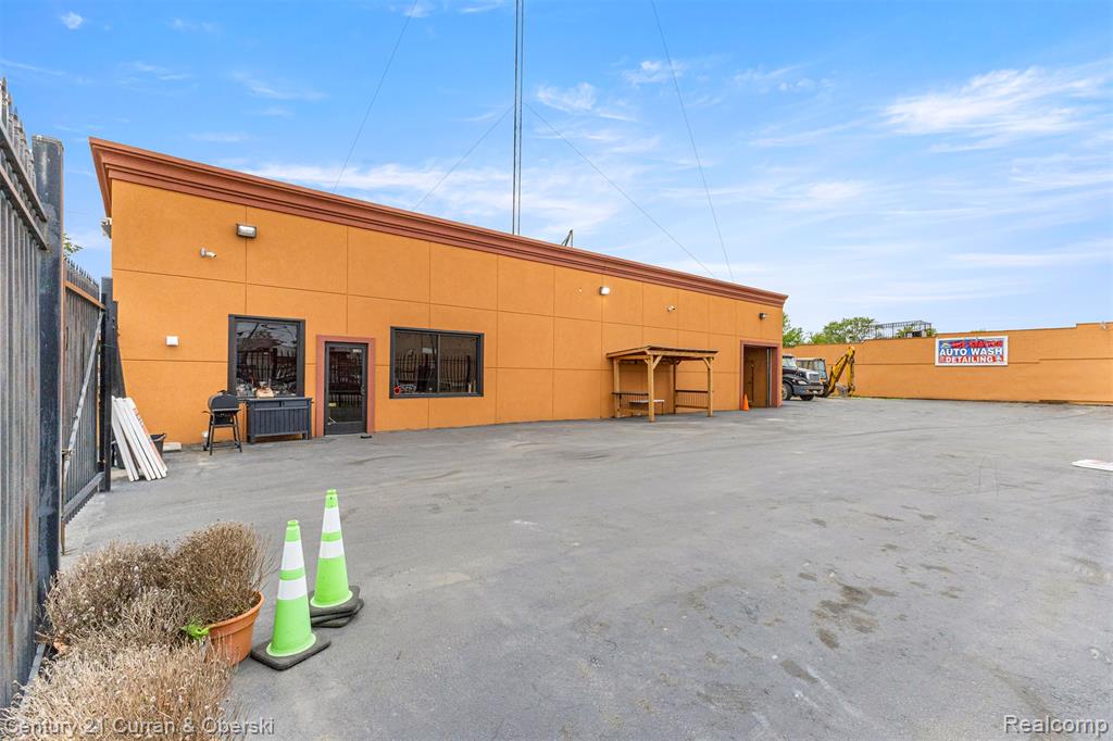 8301 W Chicago, Southgate, MI 48204 — Photo 4