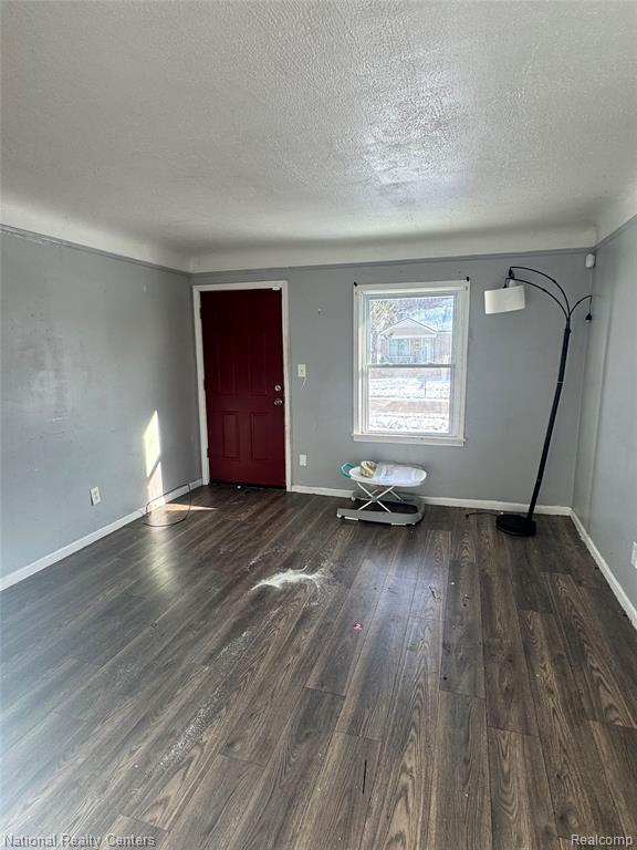 8271 Rosemont Avenue, Detroit, MI 48228 — Photo 15