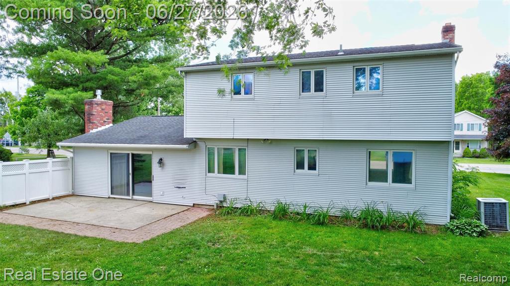 10379 Hegel Road, Goodrich Vlg, MI — Photo 52