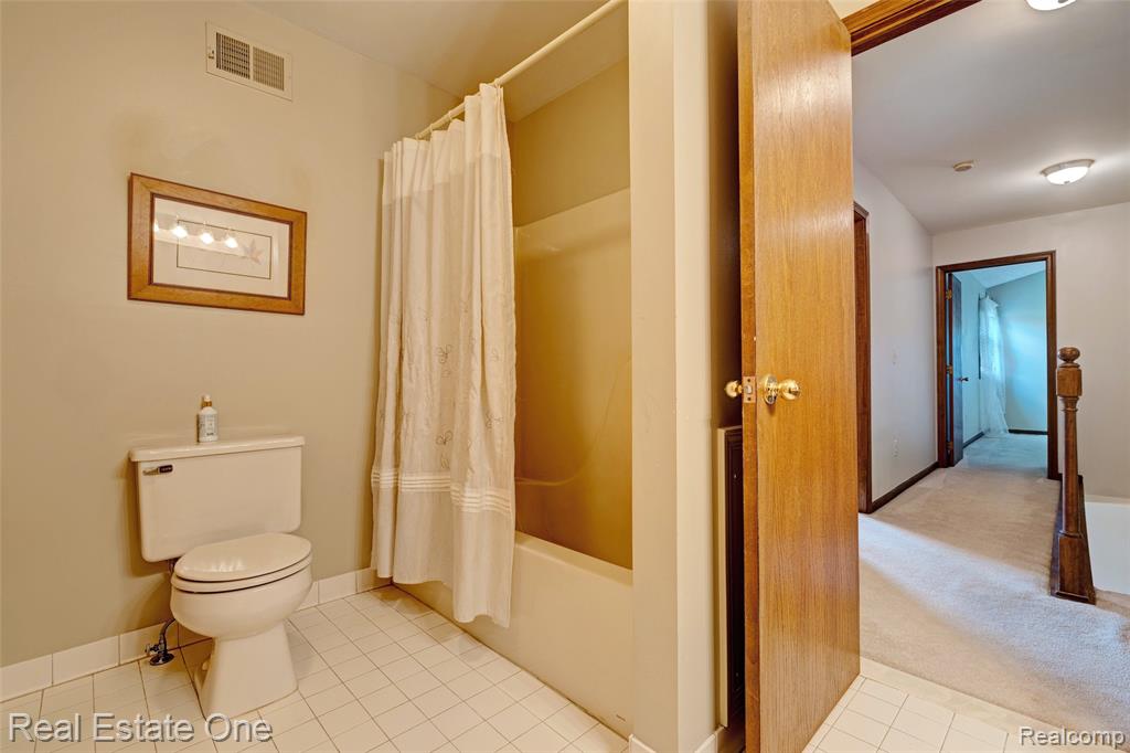 5370 Greenview Drive, Clarkston, MI 48348 — Photo 28