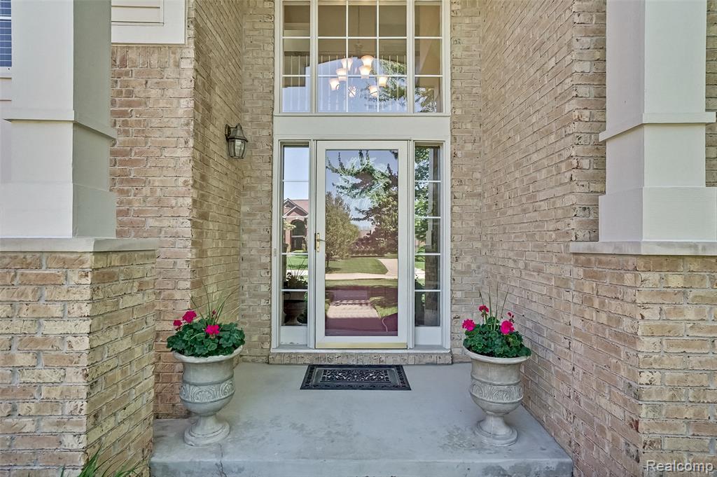 6062 FAIRBORN Drive, Canton, MI 48187 — Photo 2
