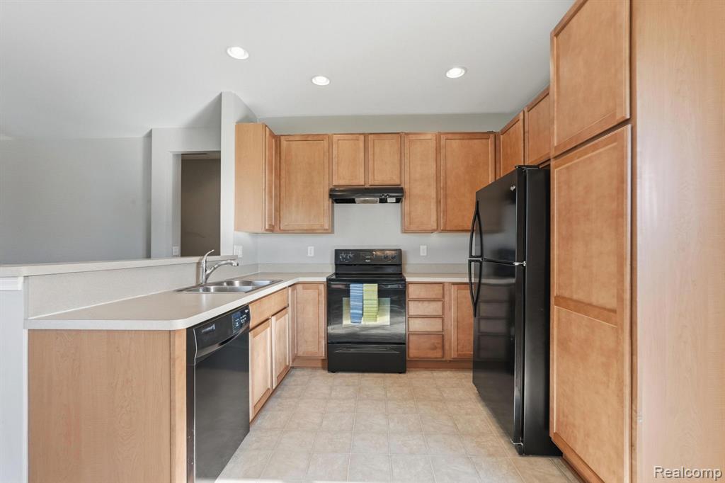 9370 Sand Hill Drive, Grand Blanc, MI 48439 — Photo 9