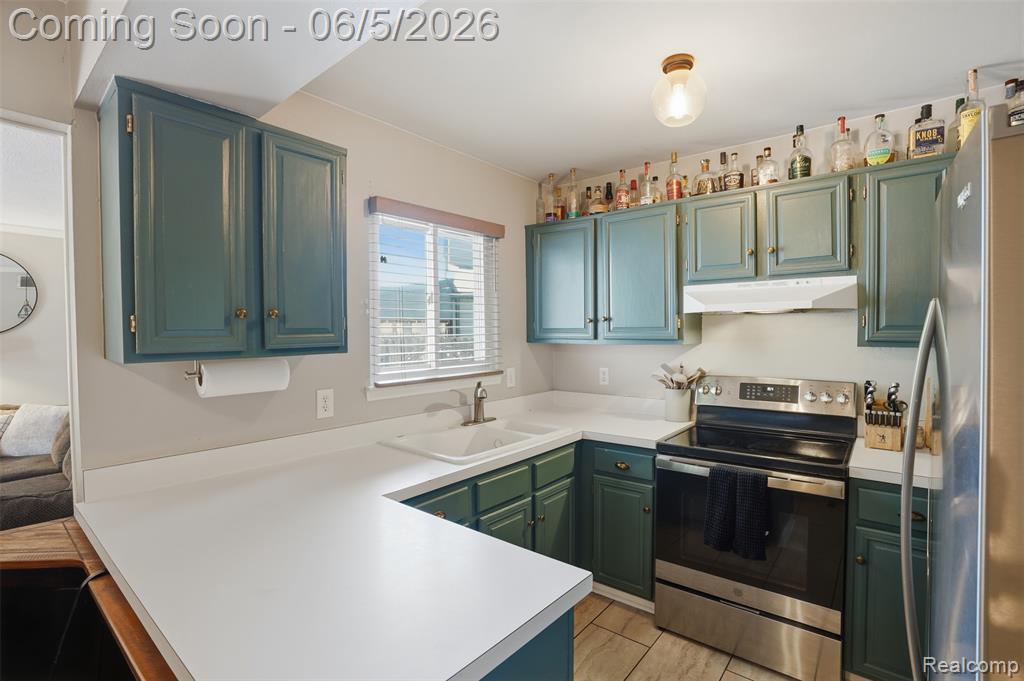 16128 Touraine Drive, Clinton Twp, MI 48038 — Photo 10