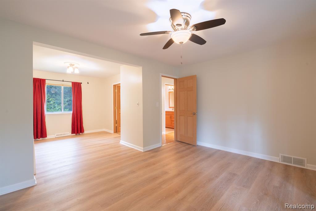 9920 DEXTER PINCKNEY Road, Pinckney, MI 48169 — Photo 27