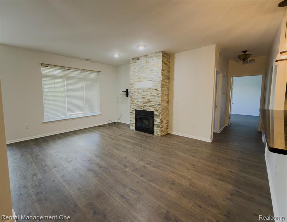 5637 Twin Oaks Drive, Sterling Heights, MI 48314 — Photo 11