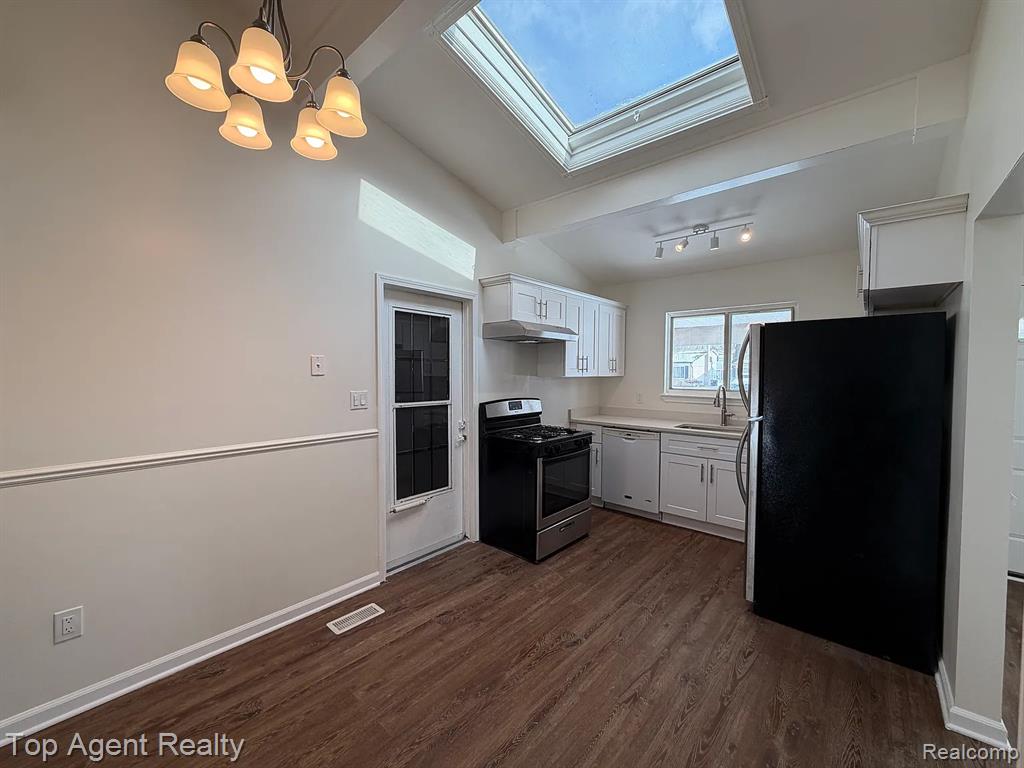 40903 Flagstaff Drive, Sterling Heights, MI 48313 — Photo 7
