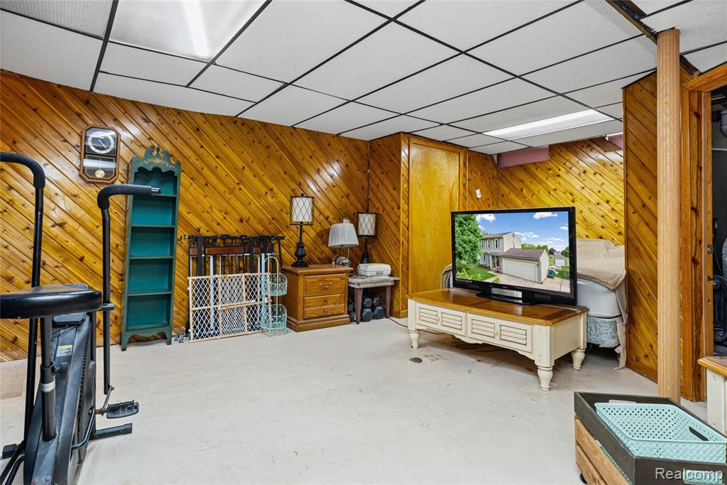 3553 Loon Lake Road, Wixom, MI 48393 — Photo 16
