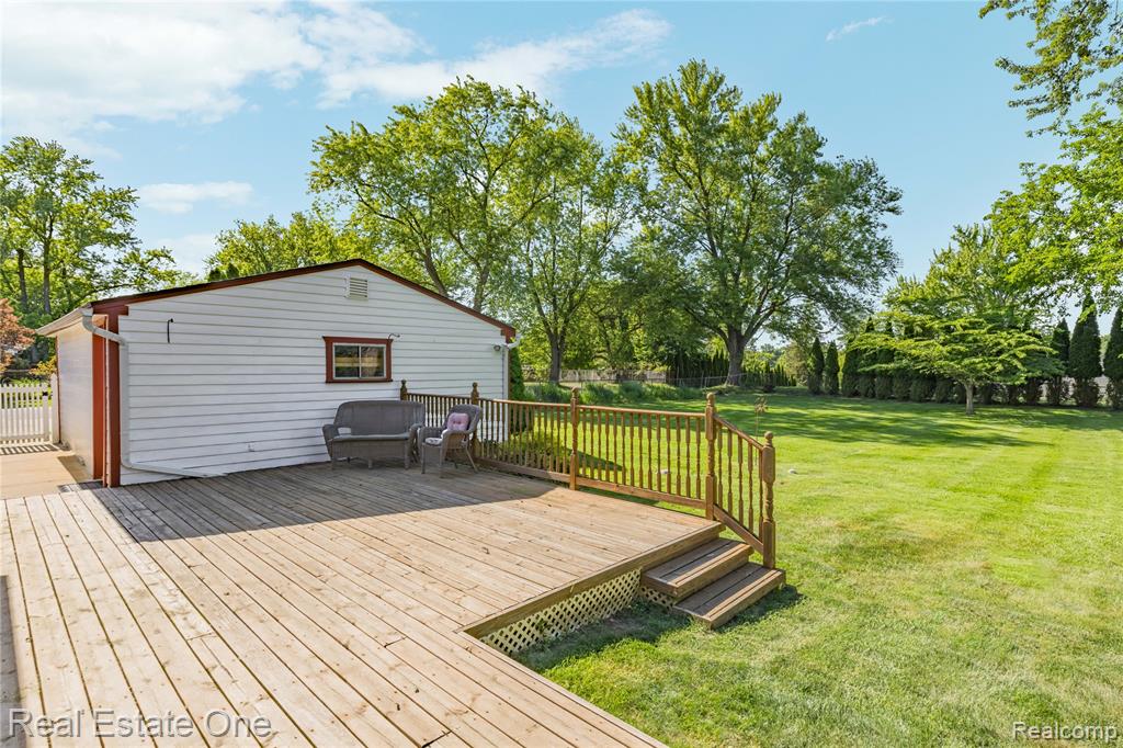 6740 Brockhurst Boulevard, West Bloomfield, MI — Photo 40