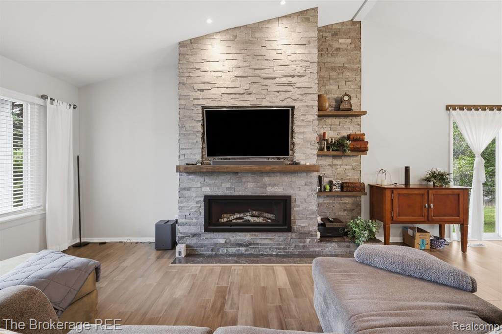 6060 Hearthside Place, Grand Blanc, MI 48439 — Photo 9