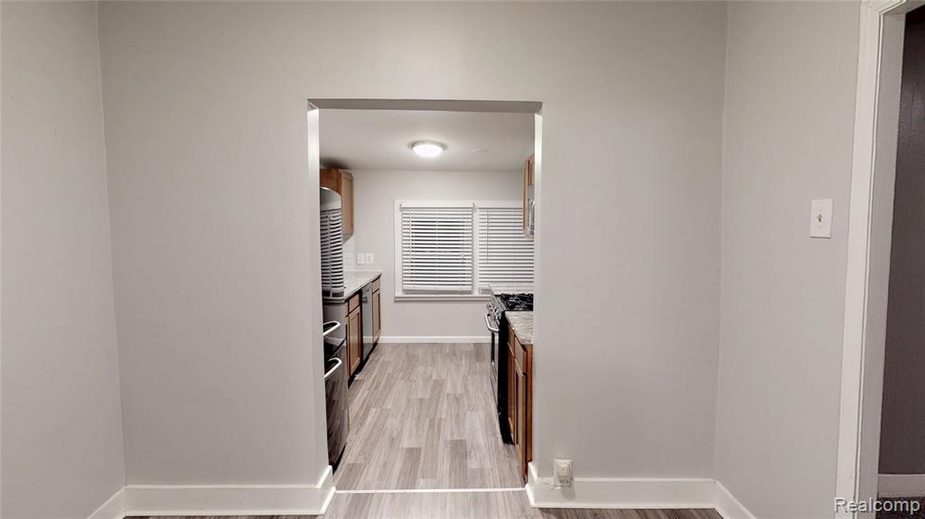 4015 Oak Knoll Road, Waterford, MI 48328 — Photo 5