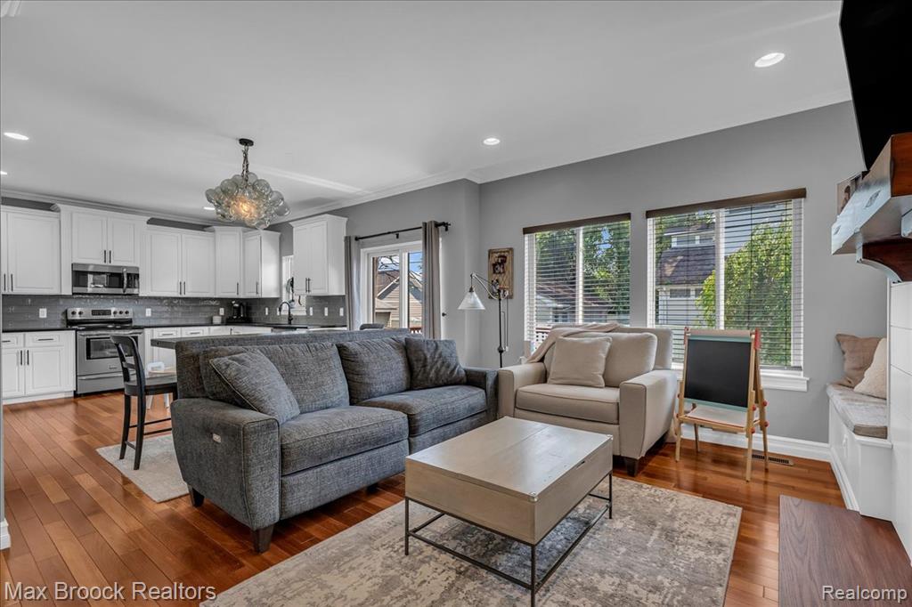 706 Chambers Street, Royal Oak, MI 48067 — Photo 15
