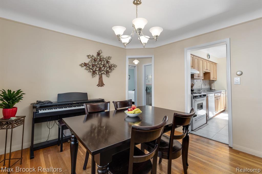 432 W CAMBOURNE Street, Ferndale, MI 48220 — Photo 10