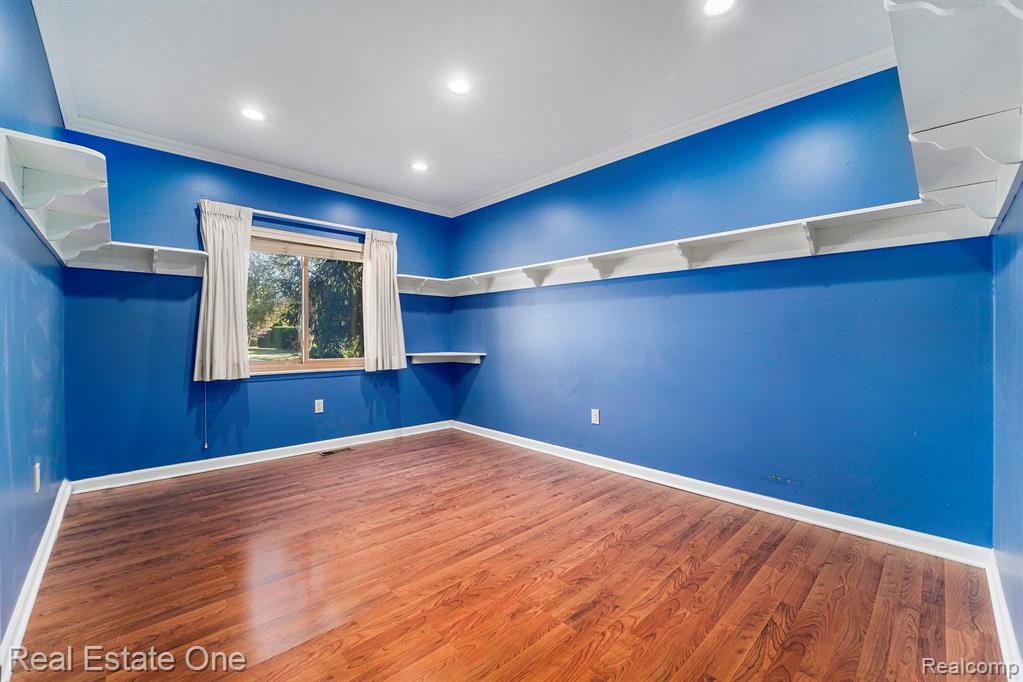 5761 Bingham Drive, Troy, MI 48085 — Photo 17