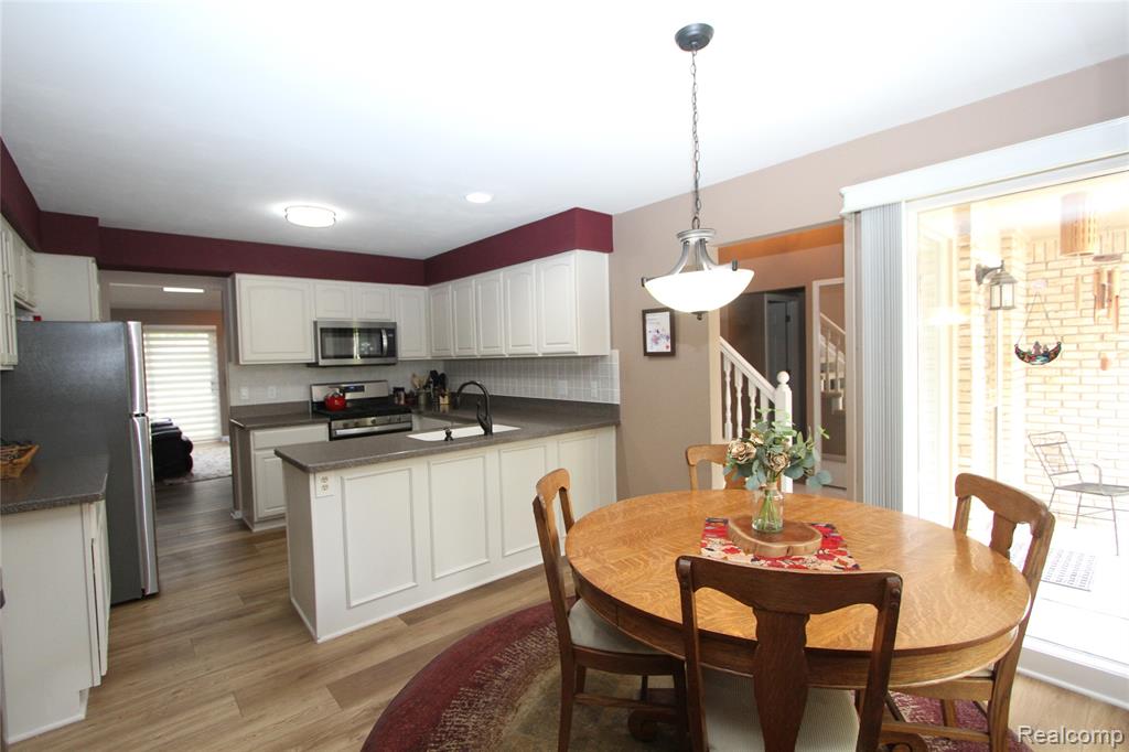 43103 W Kirkwood Drive, Clinton Twp, MI 48038 — Photo 11