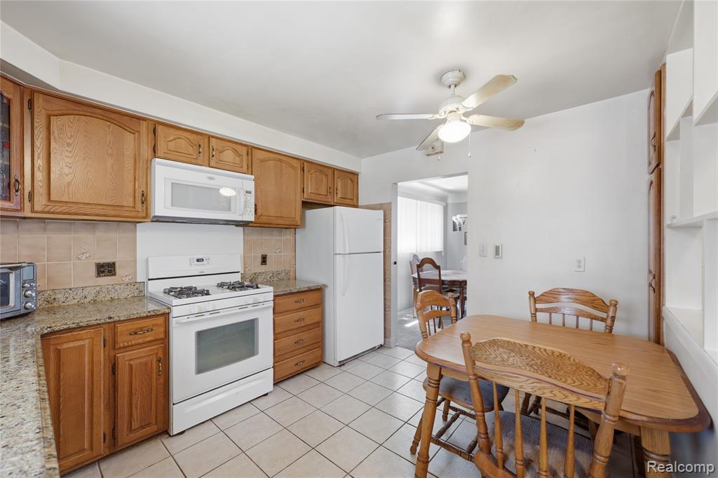 28832 Los Olas Drive, Warren, MI 48093 — Photo 8