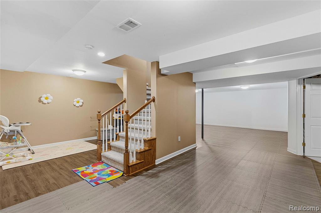 54126 Scarboro Way, Shelby Twp, MI 48316 — Photo 41