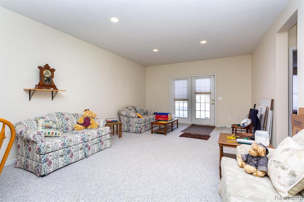 211 PIERCE LAKE Drive, Chelsea, MI 48118 — Photo 35