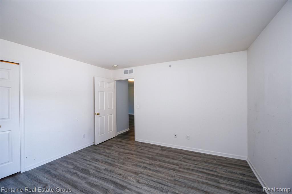 42838 PATTY Lane, Van Buren, MI 48111 — Photo 18