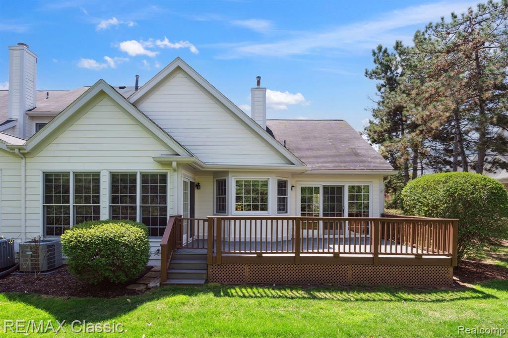 39508 VILLAGE RUN Drive, Northville, MI 48168 — Photo 6