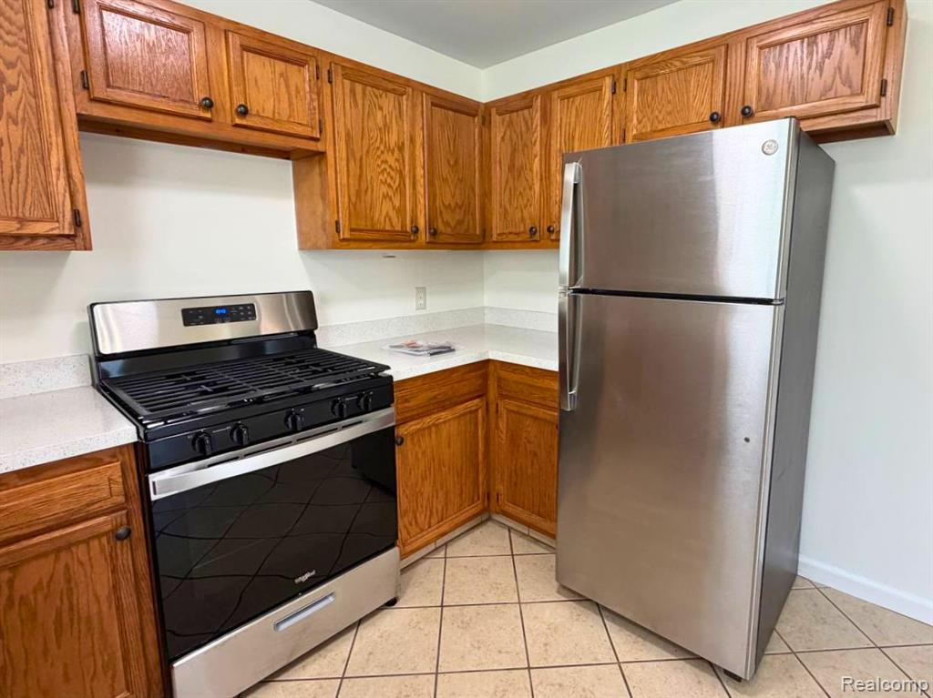 8468 Beatrice, Westland, MI — Photo 11