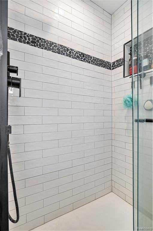5203 SUNLYN Street, Grand Blanc, MI 48439 — Photo 13