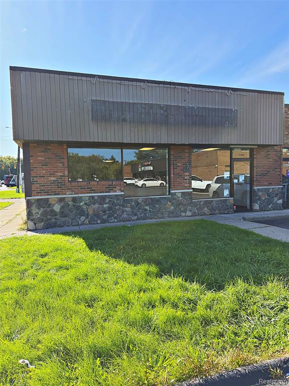 5760 S Merriman, Wayne, MI 48184