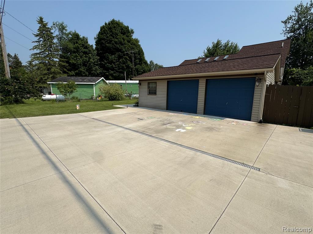 577 Norvell Beach Drive, Brooklyn, MI 49230 — Photo 34