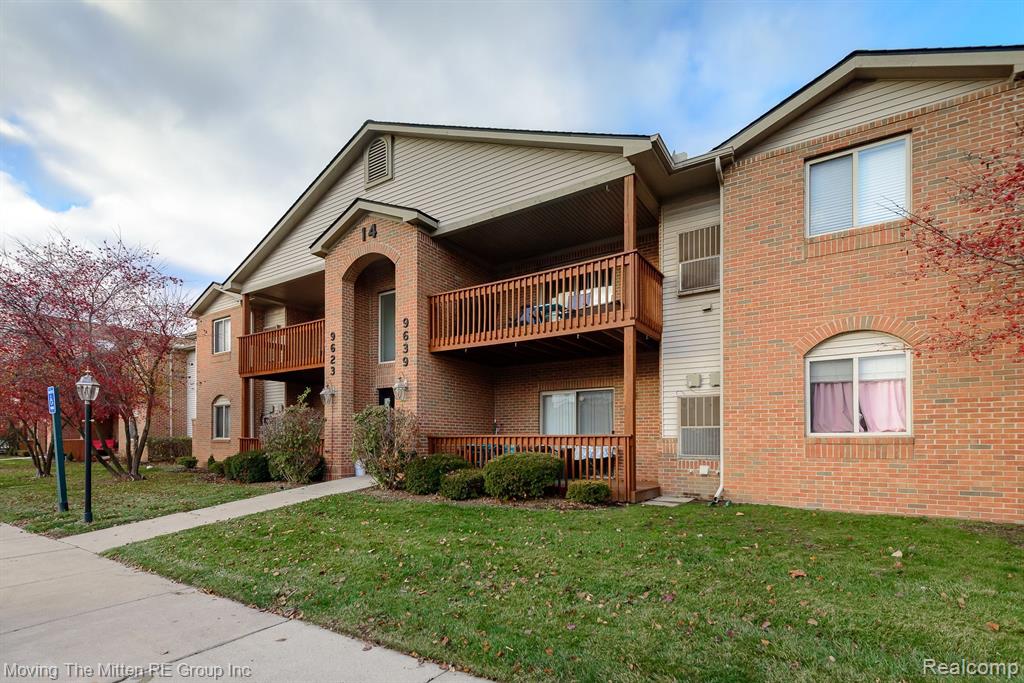 9635 WILDFLOWER Court, Van Buren, MI 48111 — Photo 27
