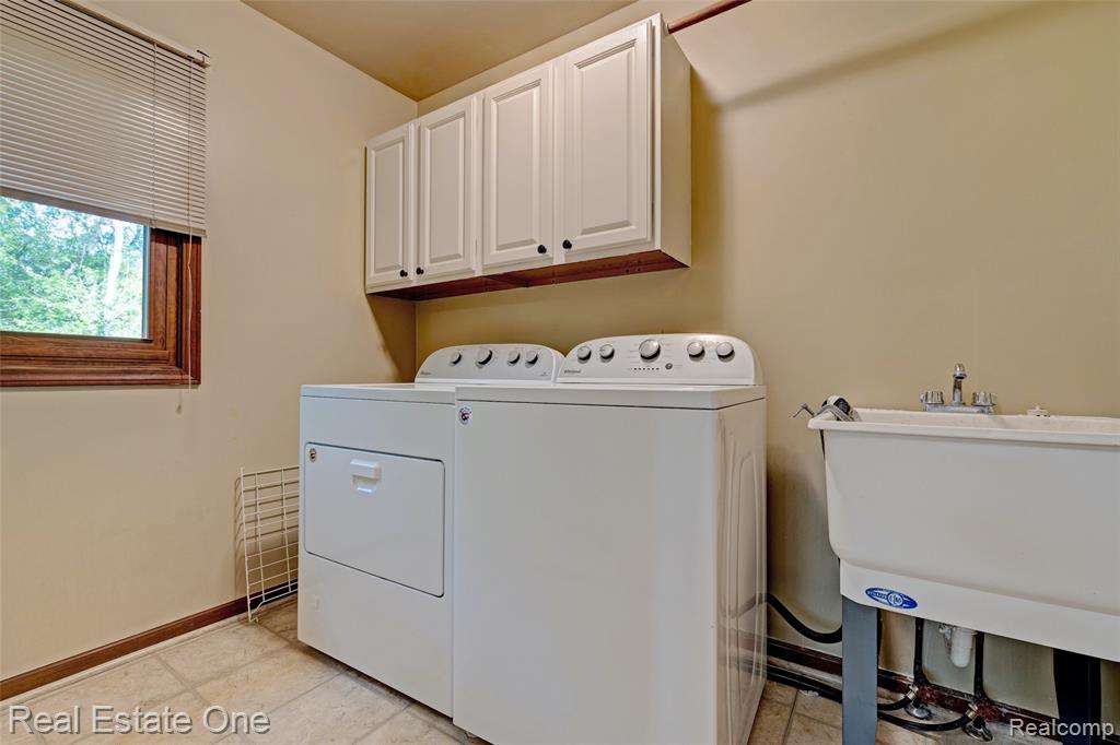 5370 Greenview Drive, Clarkston, MI 48348 — Photo 22