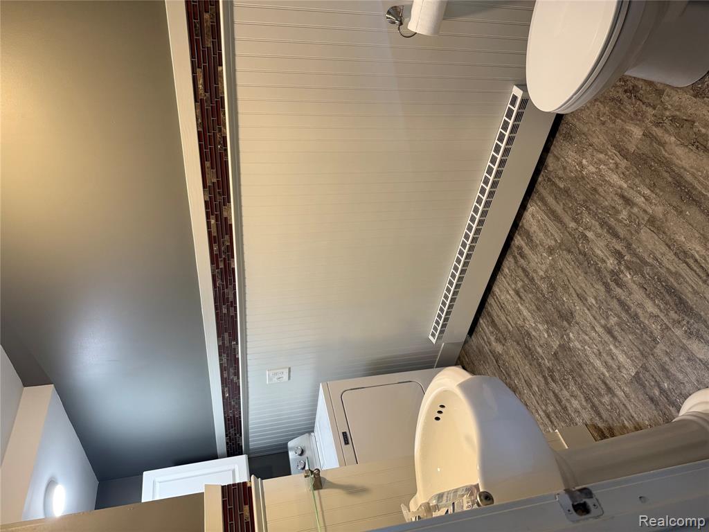 10911 E Kent Street, Fowler, MI 48835 — Photo 11