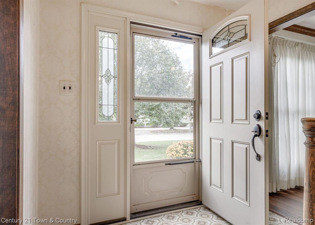 16436 OLD BEDFORD Road, Northville, MI 48168 — Photo 10