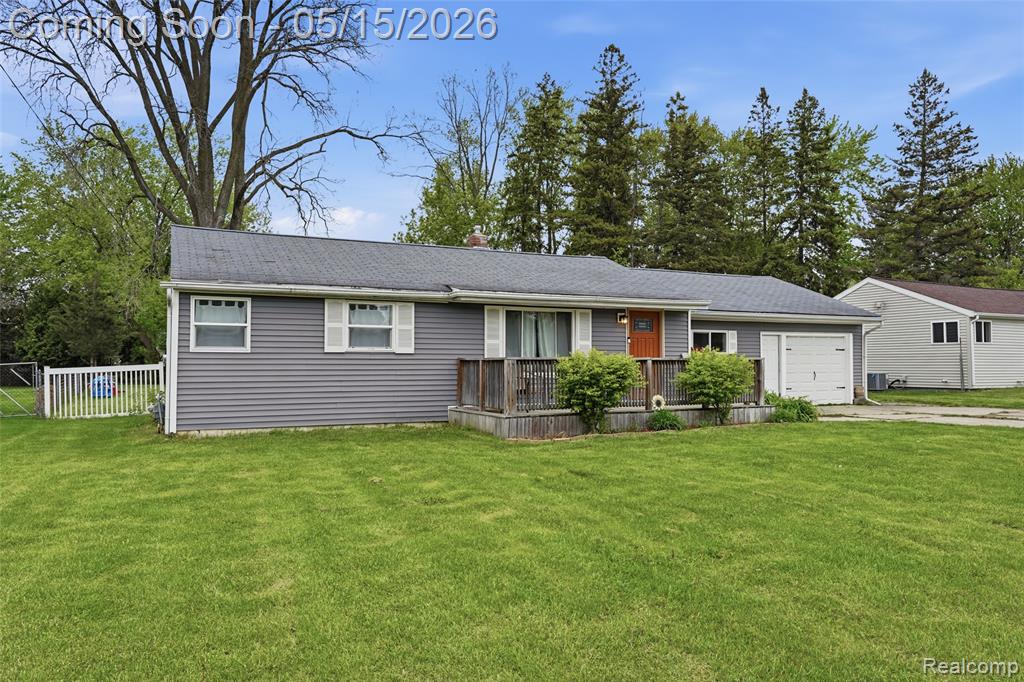 6141 Sandy Lane N, Burton, MI 48519 — Photo 2