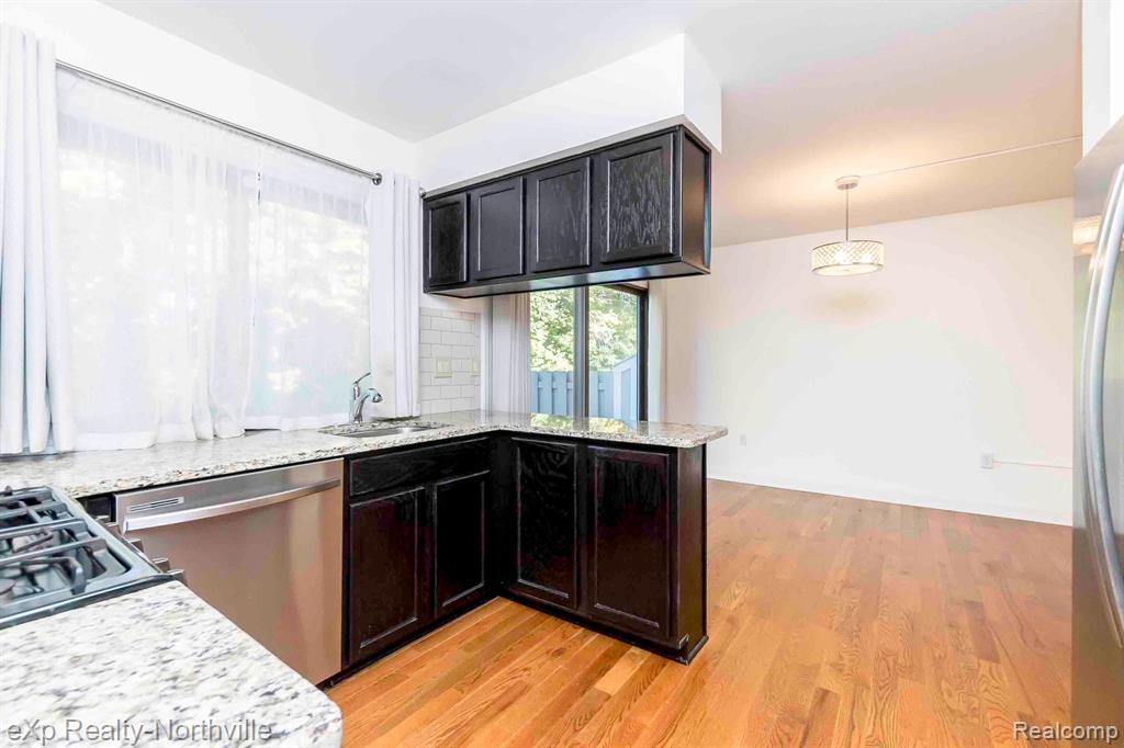 22853 CRANBROOKE Drive, Novi, MI — Photo 14