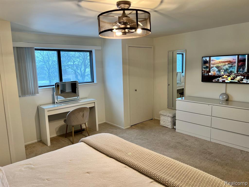 1623 WIMBLEDON Drive, 16, Walled Lake, MI 48390 — Photo 12