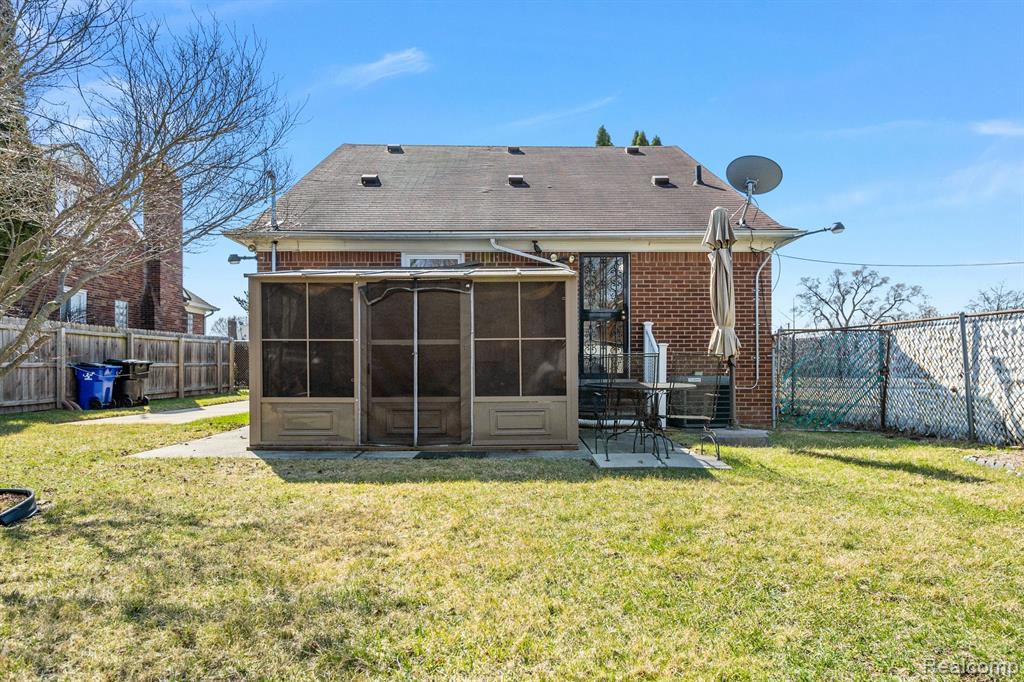 4279 E OUTER Drive, Detroit, MI 48234 — Photo 6