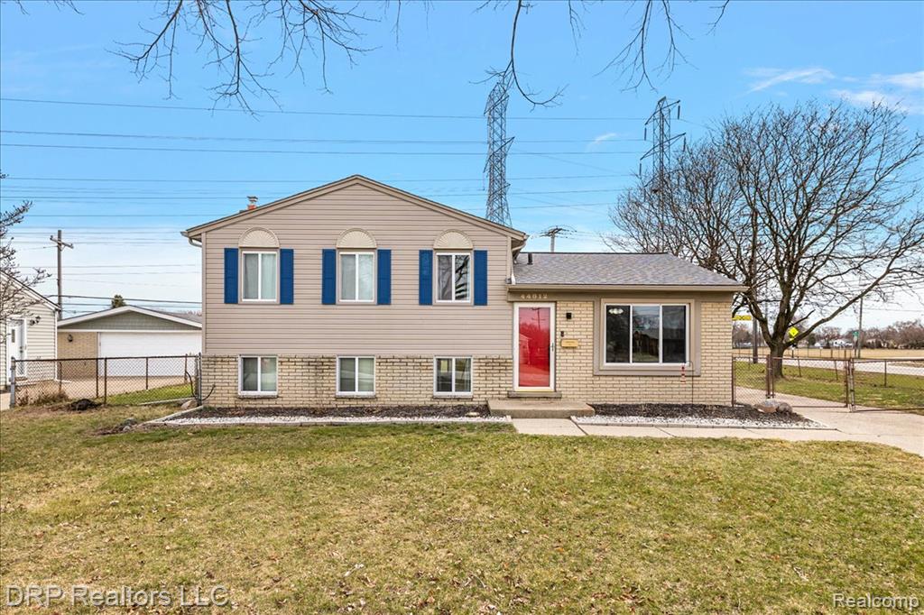 44012 Carrnation Drive, Sterling Heights, MI 48313 — Photo 2