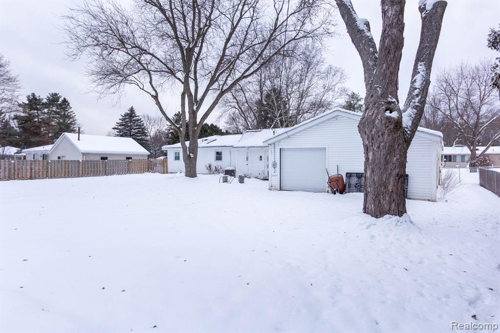 5194 Heath Avenue, Clarkston, MI — Photo 26
