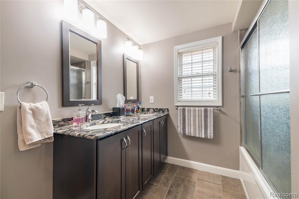 26029 Waterbury Way, Grosse Ile, MI 48138 — Photo 37