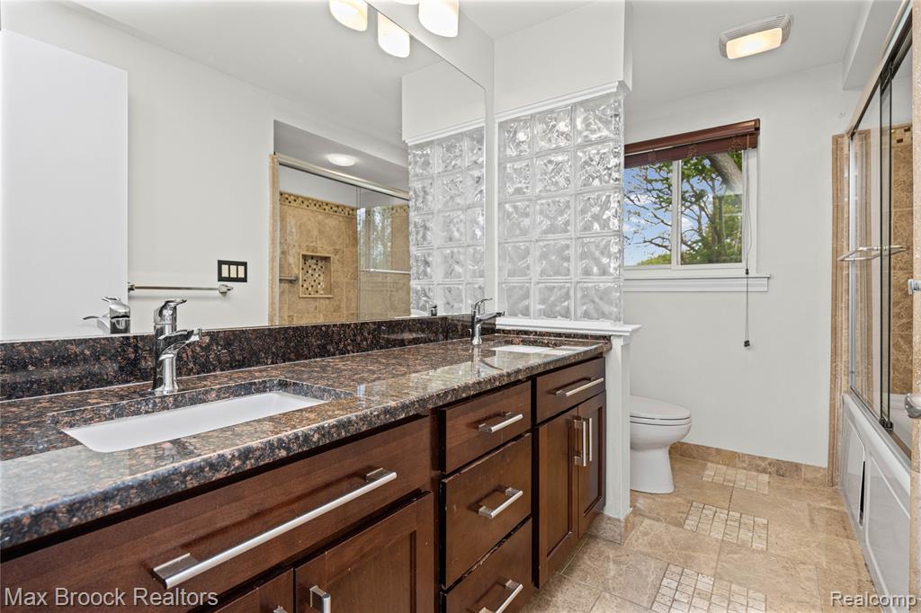 7011 Heather Heath, West Bloomfield, MI — Photo 47