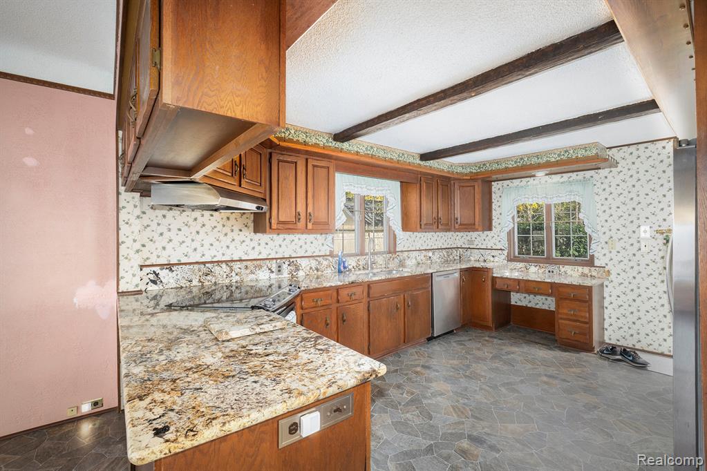 902 N Bridge Street, Linden, MI 48451 — Photo 6