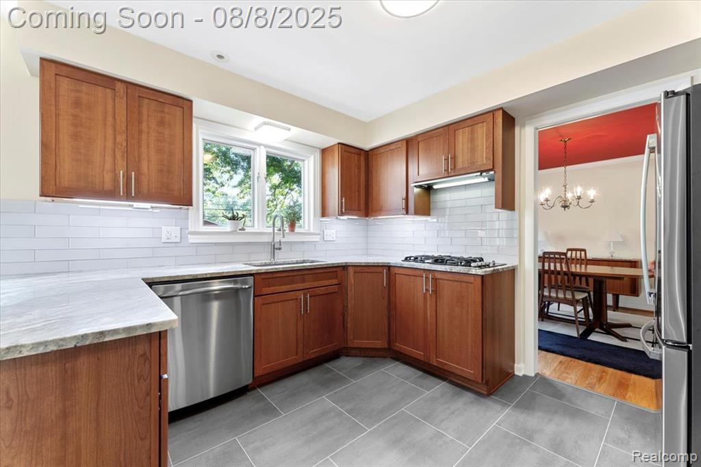 8751 Woodside Drive, Grosse Ile, MI 48138 — Photo 14