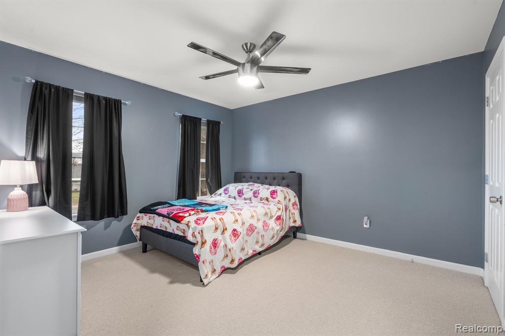 733 W Woodside Avenue, Madison Heights, MI 48071 — Photo 16