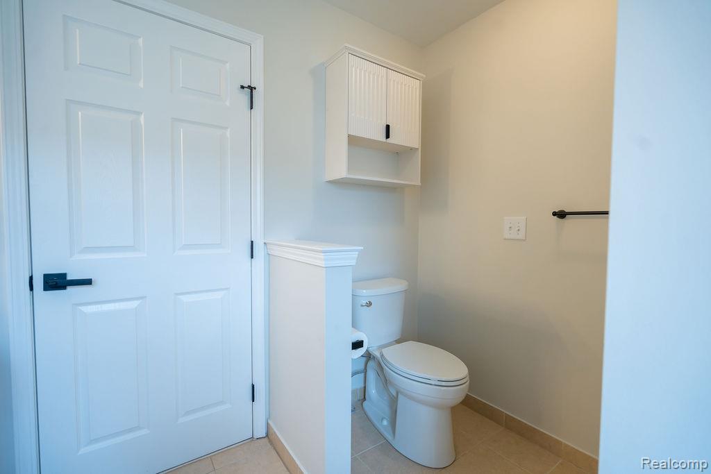 23869 McCort Drive, Flat Rock, MI 48134 — Photo 39