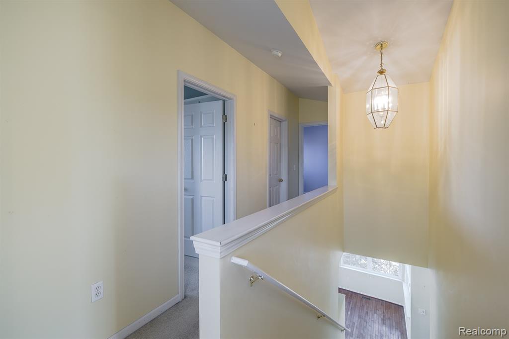 3 bedrooms on upper level