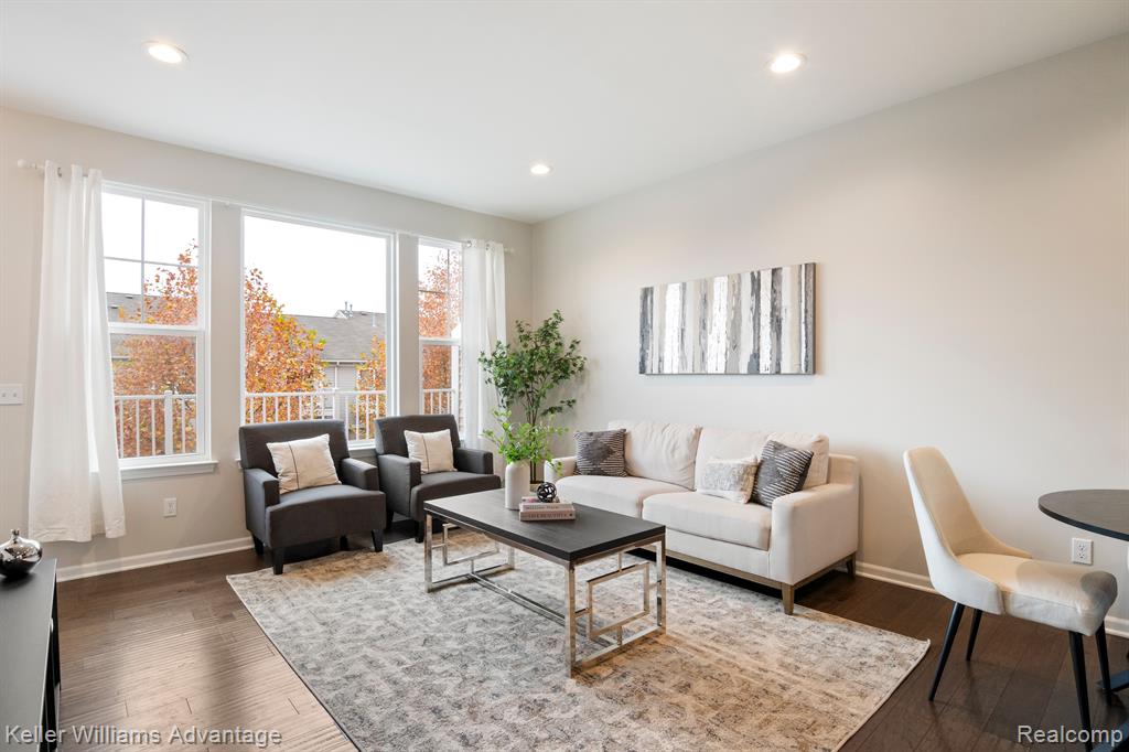 419 WRIGHT Street, Wixom, MI 48393 — Photo 9