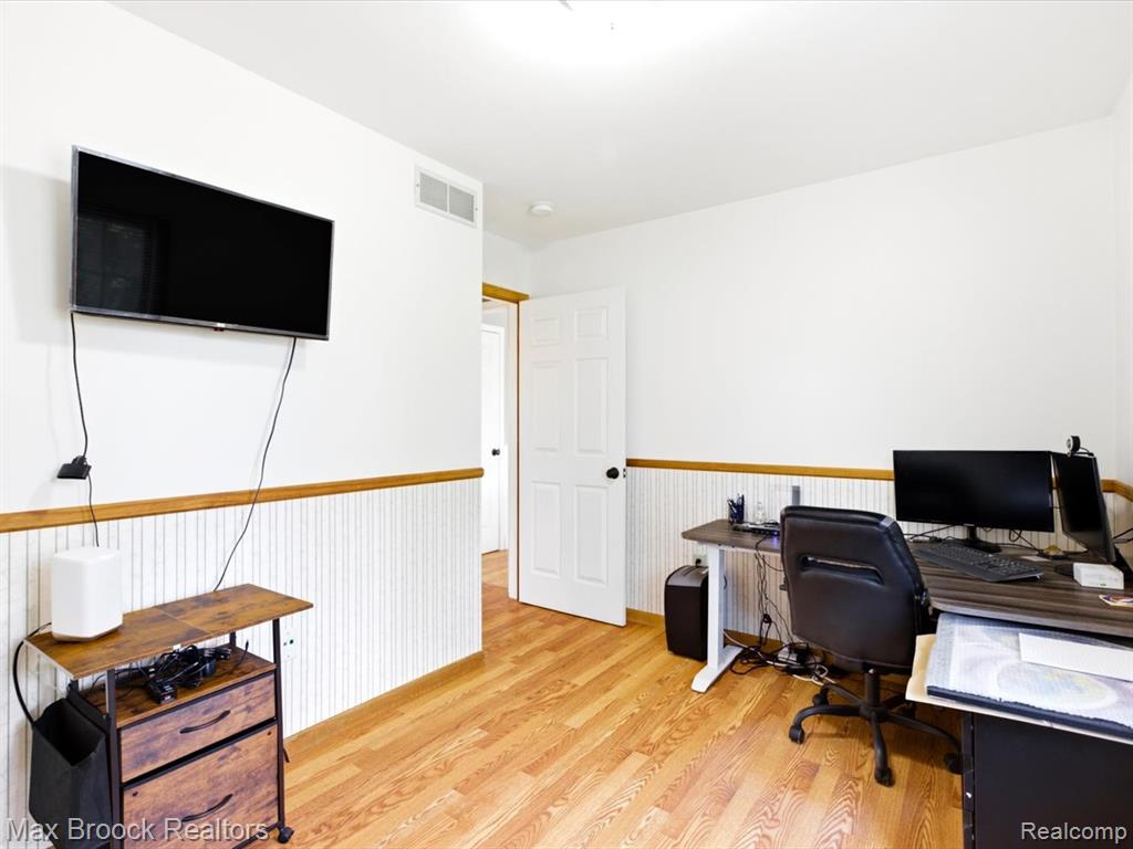 1561 S Delano Street, St. Clair, MI 48079 — Photo 23