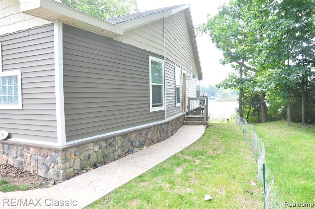 5050 Island Shore Drive, Pinckney, MI 48169 — Photo 6