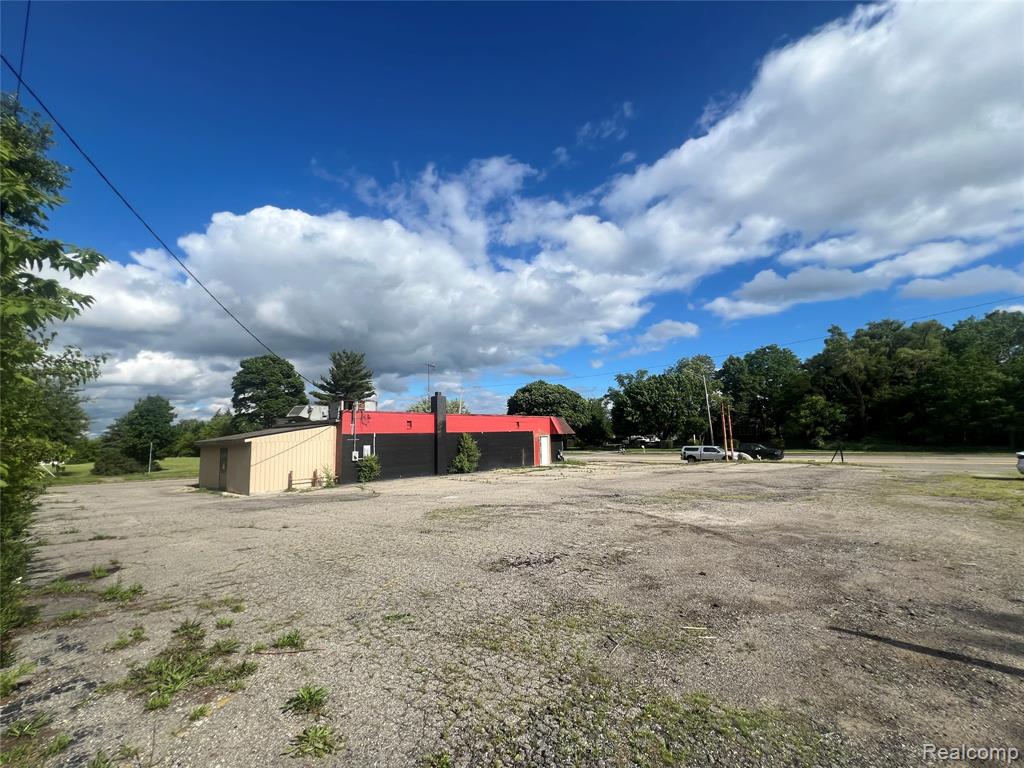 1302 W Huron St Street, Waterford, MI 48328 — Photo 5