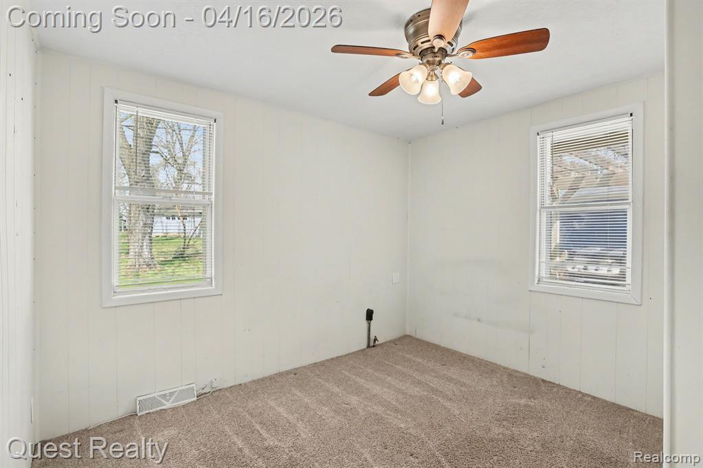 6510 Oakridge Drive, Waterford, MI 48329 — Photo 15
