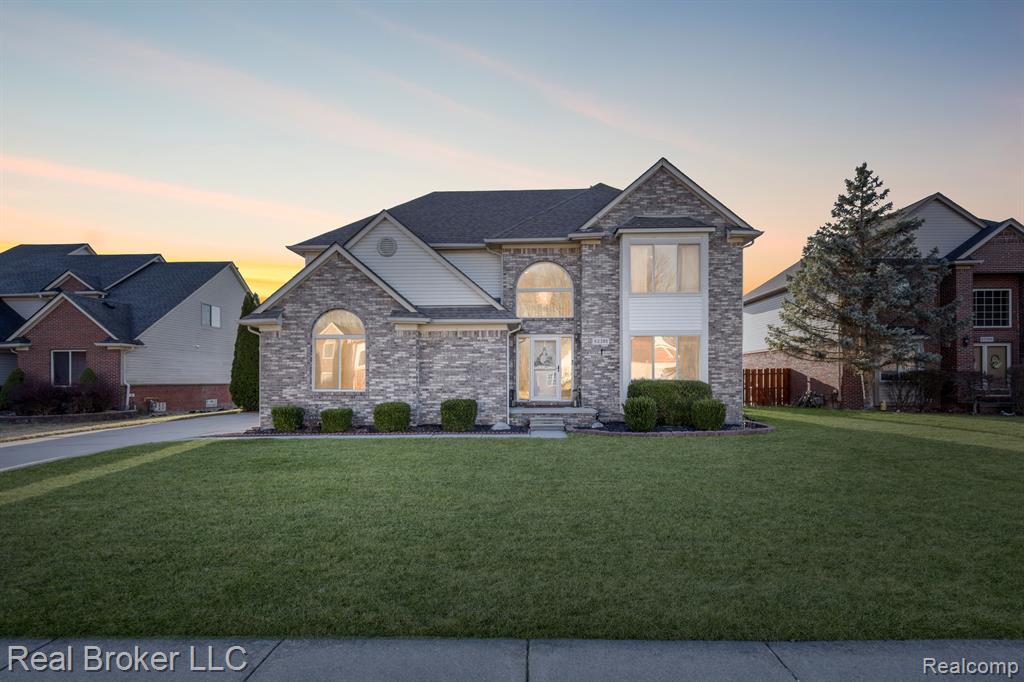 52391 WALNUT Drive, Chesterfield, MI 48047 — Photo 2